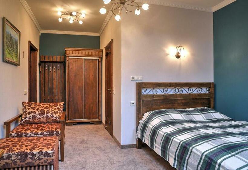 اتاق سوپریور, Iris