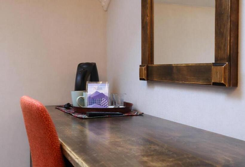 اتاق سوپریور, Iris