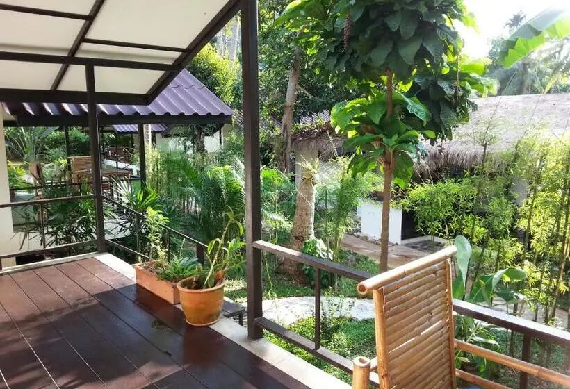 スーペリアーバンガロー, Lucky Gecko Garden