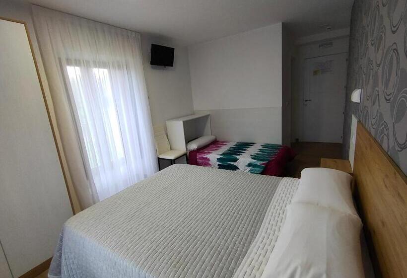 Номер Стандарт, El Pino