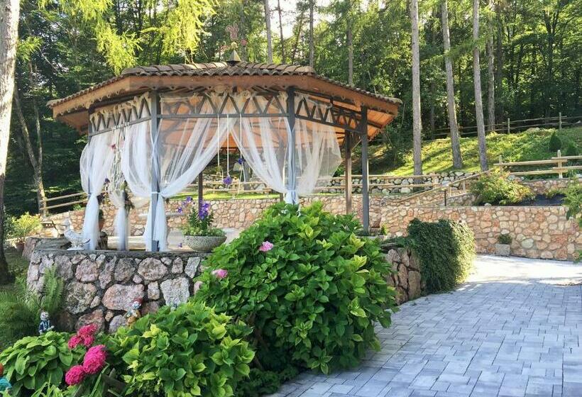 غرفة قياسية مطلّة علي الحديقة, Ristorante Scoiattolo