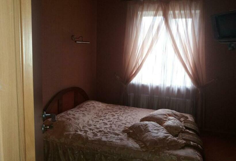 اتاق اکونومی, гостинний двір ліснови