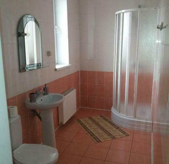 اتاق اکونومی, гостинний двір ліснови