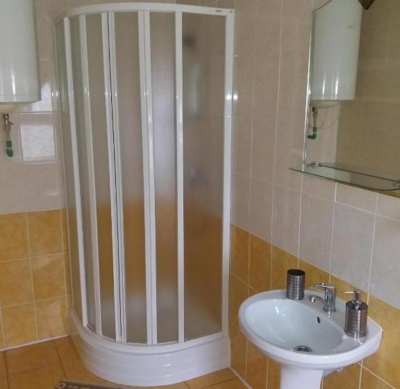 اتاق استاندارد سه نفره, гостинний двір ліснови