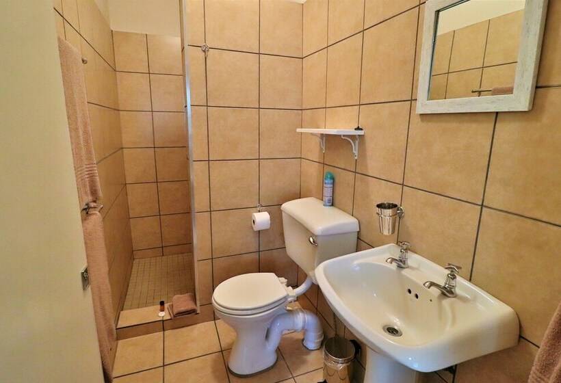 家庭间, 35 Kelkiewyn Bed & Breakfast