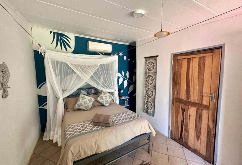 اتاق استاندارد, Fawlty Towers Accommodation & Activities