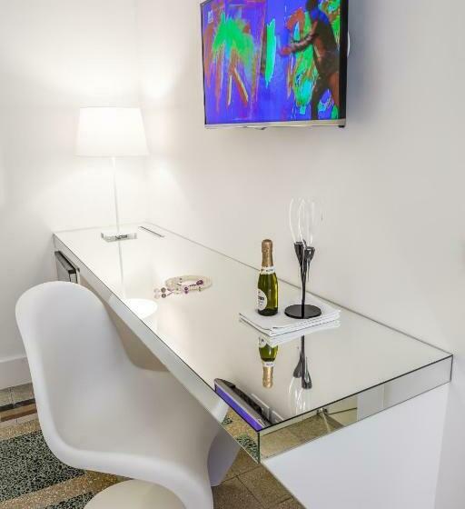 اتاق لوکس, Home Boutique Luxury & Design