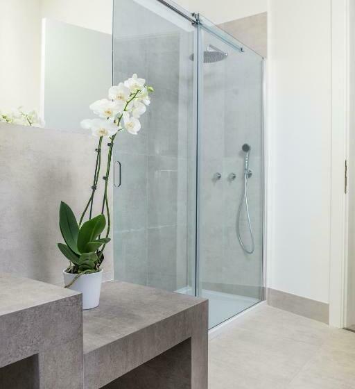 سوئیت با بالکن, Home Boutique Luxury & Design