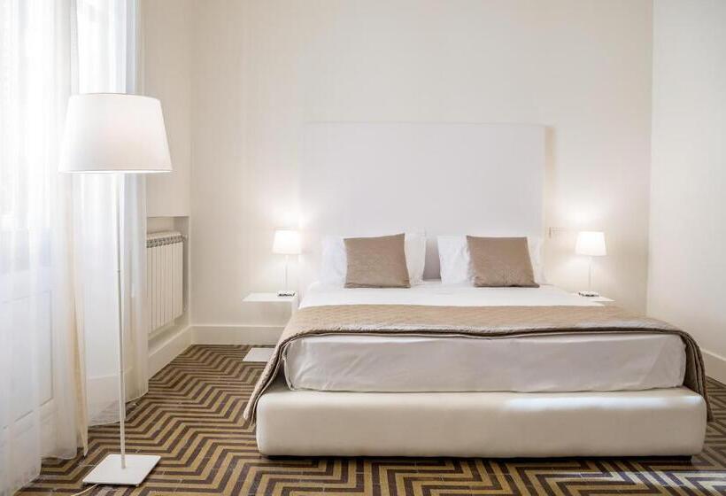 اتاق اکونومی, Home Boutique Luxury & Design