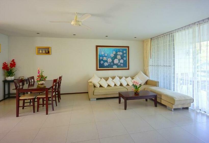 테라스가 있는 2 베드룸 아파트, Casuarina Shores Apartment Sha Plus