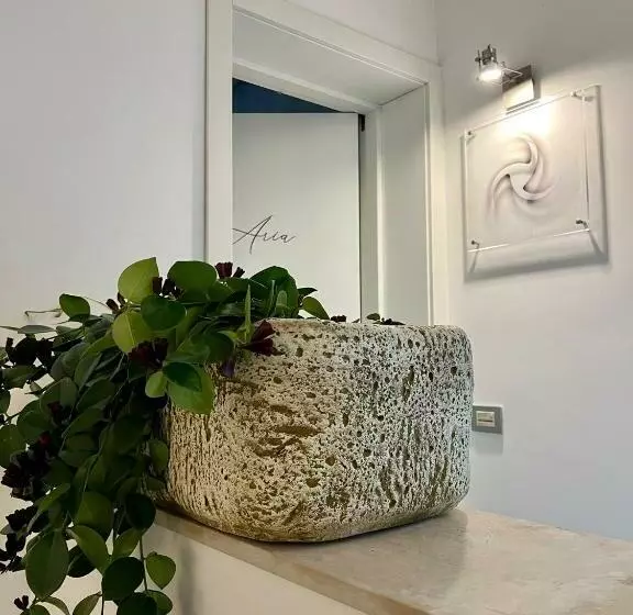اتاق عادی, A Casa Di Grazia