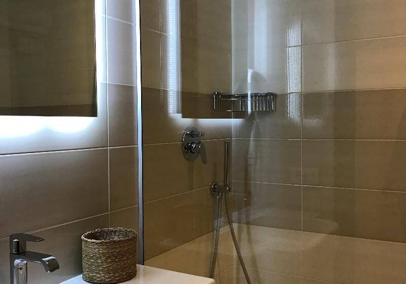 اتاق استاندارد سه نفره, Cebu Hostel