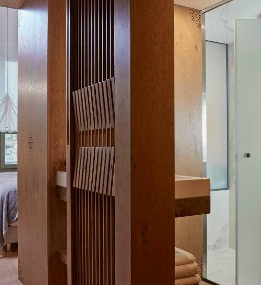 Quarto clássico, Domus Renier Boutique