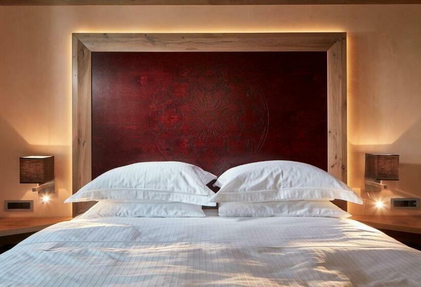 Quarto clássico, Domus Renier Boutique