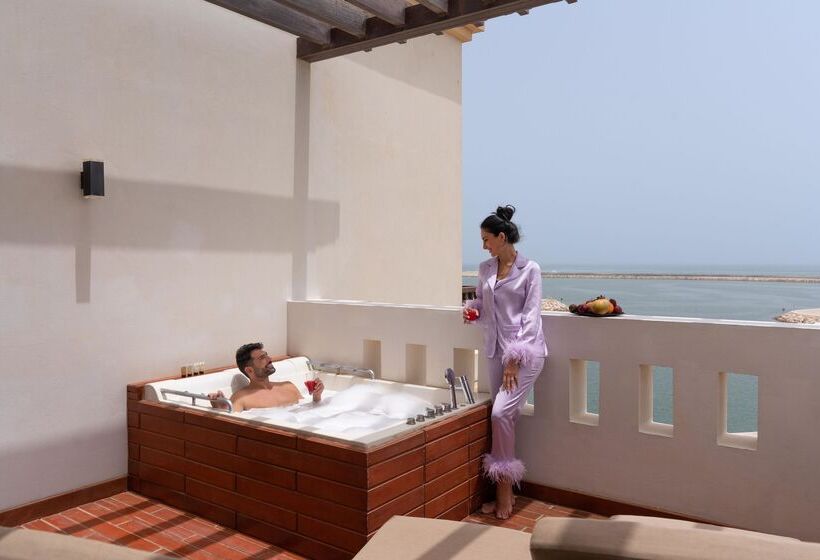 سوئیت با چشمانداز دریا و هیدروماساژ, Fanar Hotel & Residences