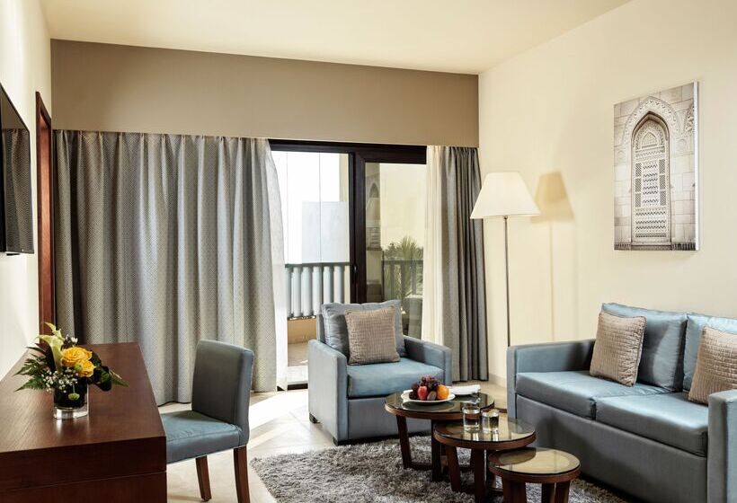 سوئیت با چشم‌انداز دریا و هیدروماساژ, Fanar Hotel & Residences