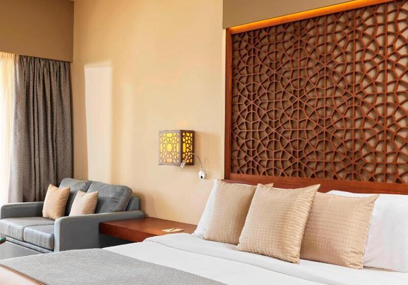 اتاق لوکس با چشم‌انداز دریاچه, Fanar Hotel & Residences