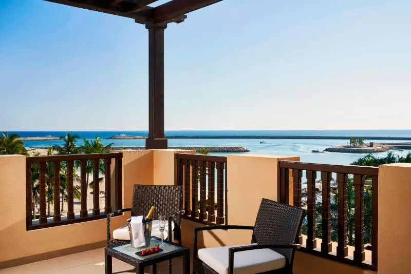 اتاق خانوادگی با چشم‌انداز دریا, Fanar Hotel & Residences