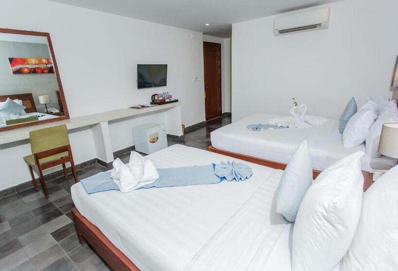 חדר דלוקס לשלושה, Home Chic