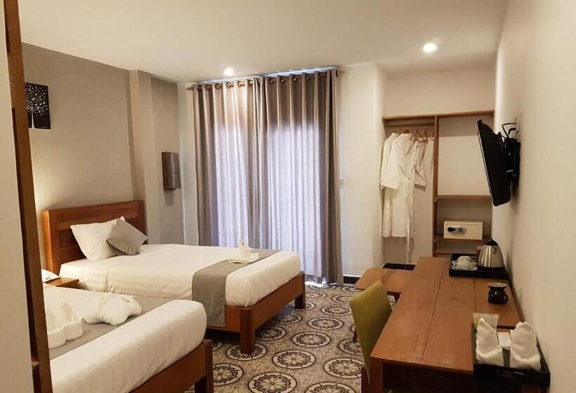 חדר דלוקס לשלושה, Home Chic