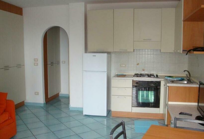 침실 1개 아파트, Ischia Uno Residence