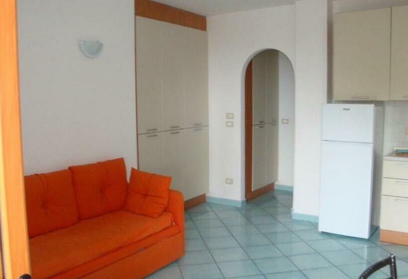 침실 1개 아파트, Ischia Uno Residence