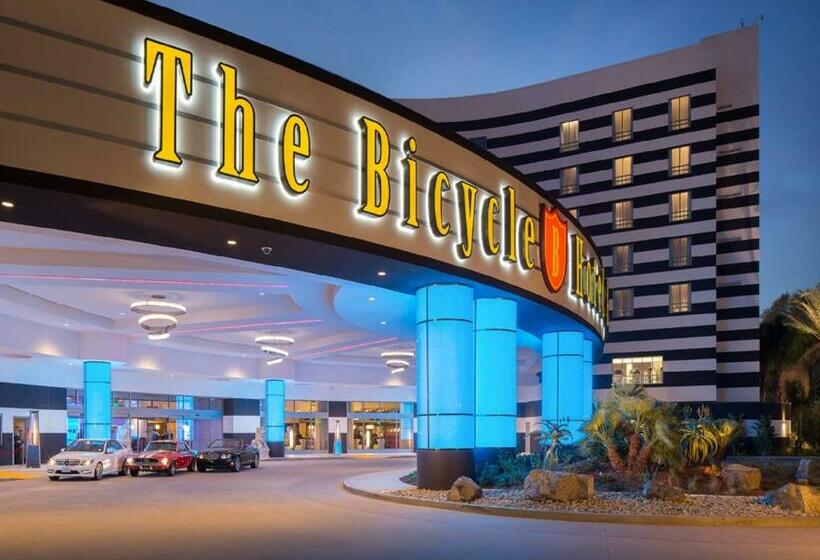 غرفة ديلوكس, Parkwest Bicycle Casino