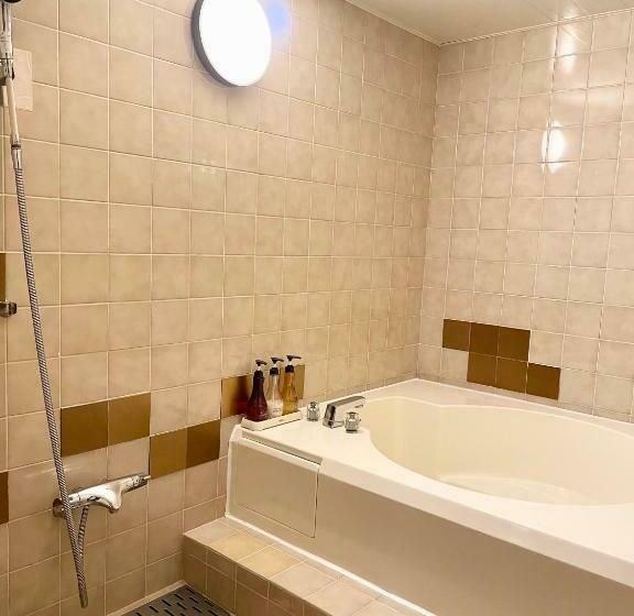 Номер Стандарт, Ritz Koshien