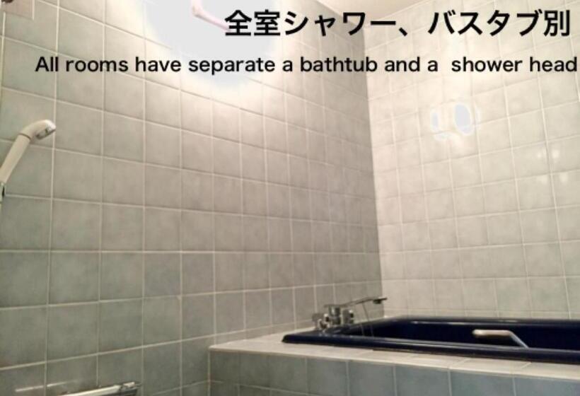 Номер Deluxe, Ritz Koshien