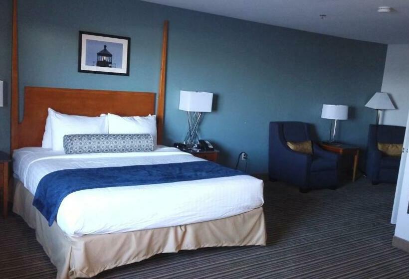 기본룸, Rockland Harbor