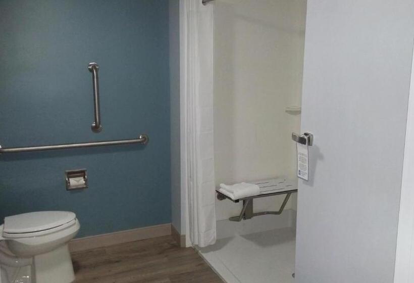 장애인을 위한 킹사이즈 침대 스탠다드 룸, Rockland Harbor