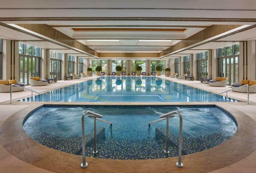 سوئیت پریمیوم, Studio City