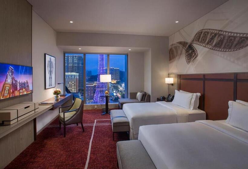 استودیوی پریمیوم, Studio City