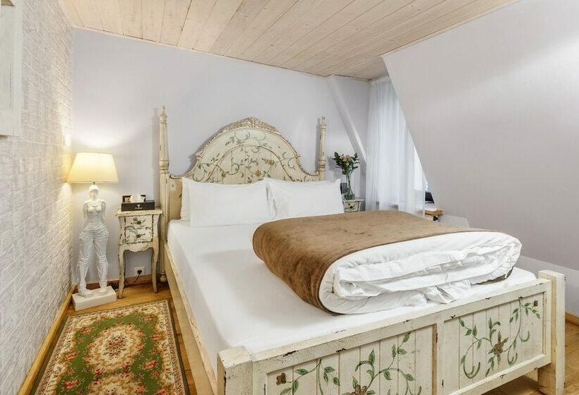 اتاق استاندارد, Vremena Goda