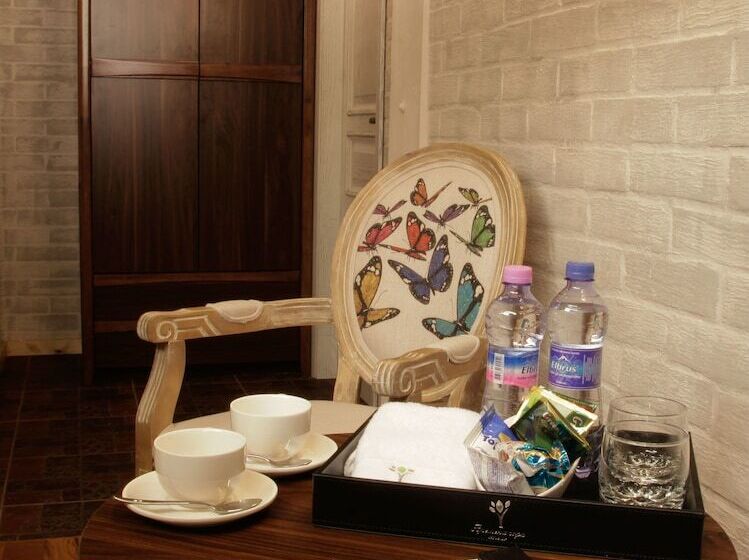 اتاق استاندارد, Vremena Goda