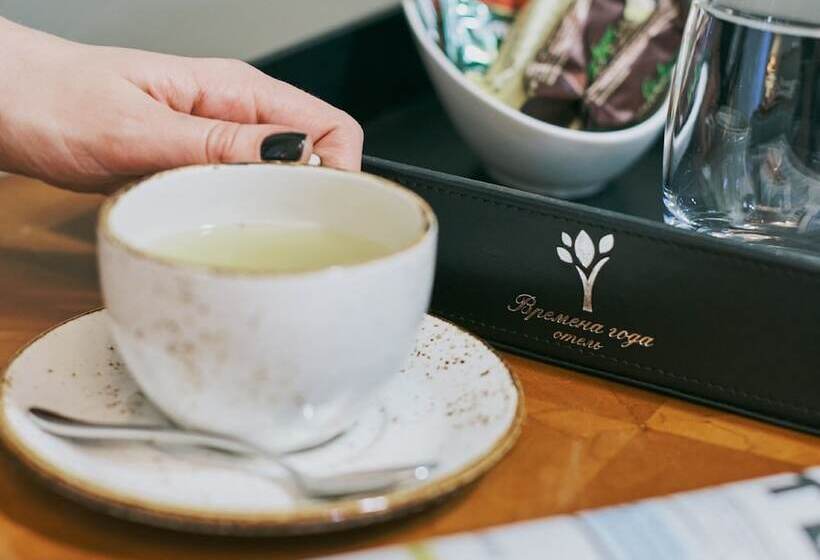 اتاق پرمیوم, Vremena Goda