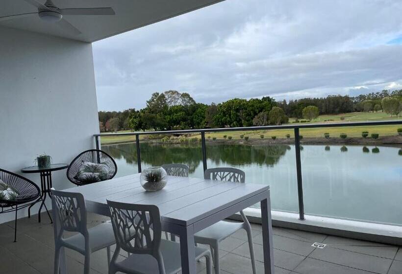 דירת חדר, Signature Waterfront Apartments