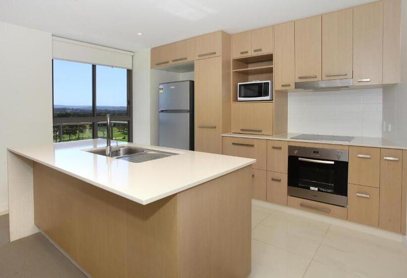 2 Bedrooms Apartment Lake View, Signature Waterfront Apartments