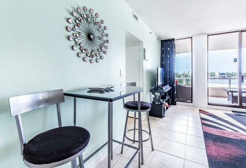 2ベッドルームアパートメント, East Pass 208