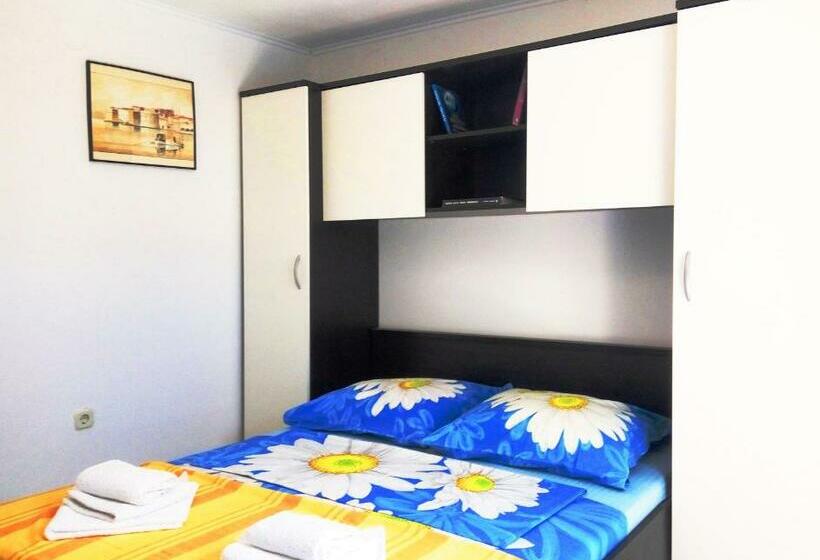 סטודיו סטנדרט עם מרפסת, Apartments Kate