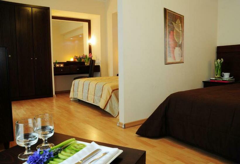 חדר דלוקס לשלושה, Flisvos Hotel Nafpaktos