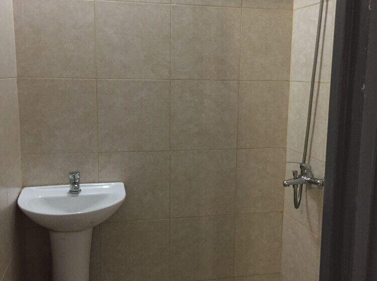 四人标准间, Claridge