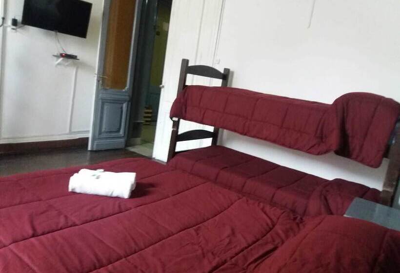 חדר סטנדרט לארבעה, Claridge