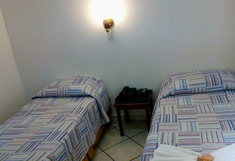 Standard Szoba, Colina Park