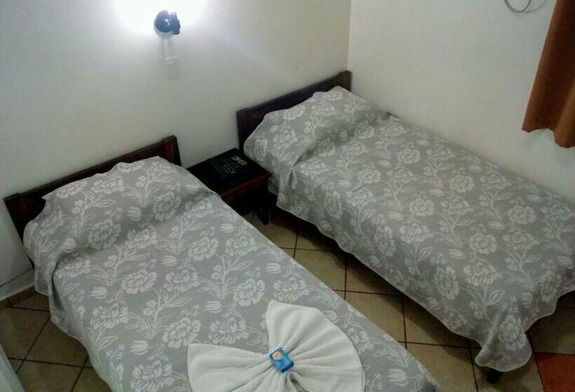 Standard Szoba, Colina Park