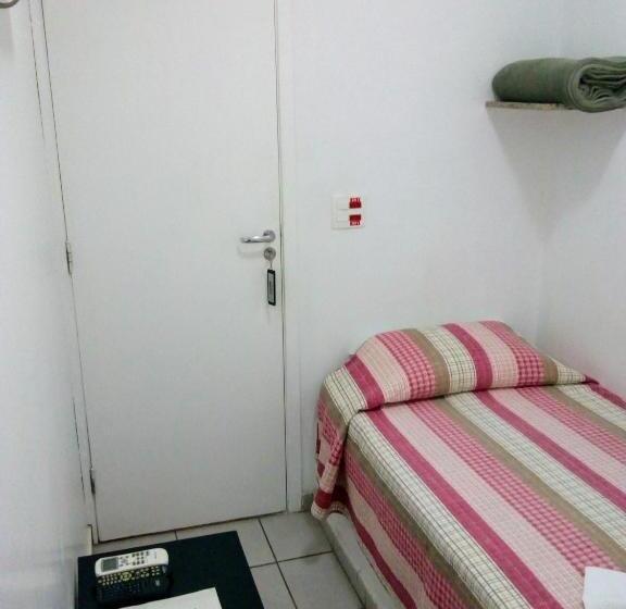 Egyágyas Standard Szoba, Colina Park