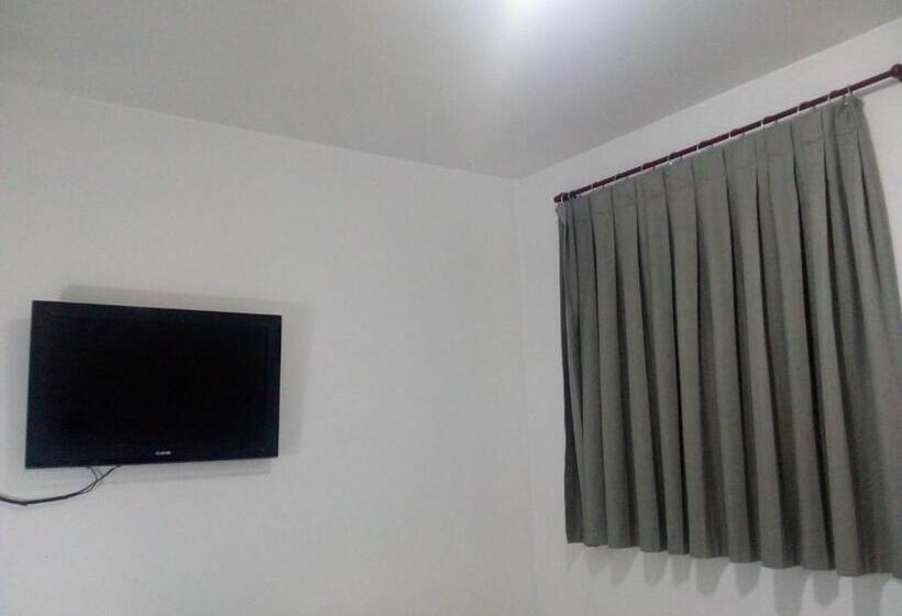 Standard Egyágyas Szoba, Colina Park