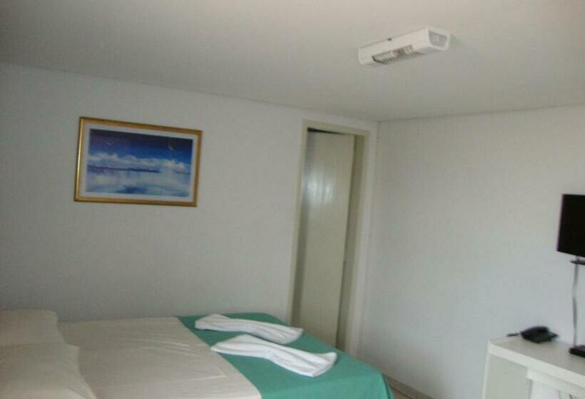 غرفة قياسية سرير مزدوج, D Arc