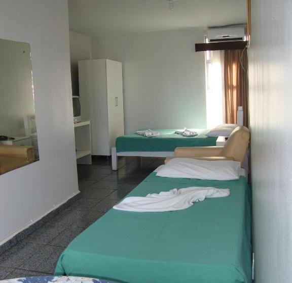 غرفة قياسية ثلاثية, D Arc