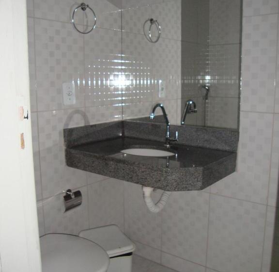 غرفة قياسية فردية, D Arc